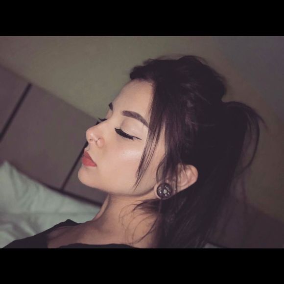 Meet your Posher, Allison - Picture 1 of 1